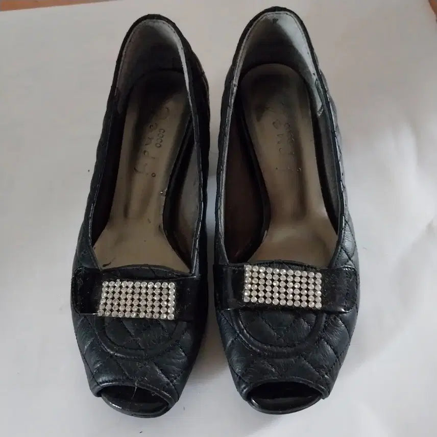 [BUNJANG] COCO Candy Black Heel with Cubic Decoration Shoes / COCO candy 블랙 힐 큐빅 장식