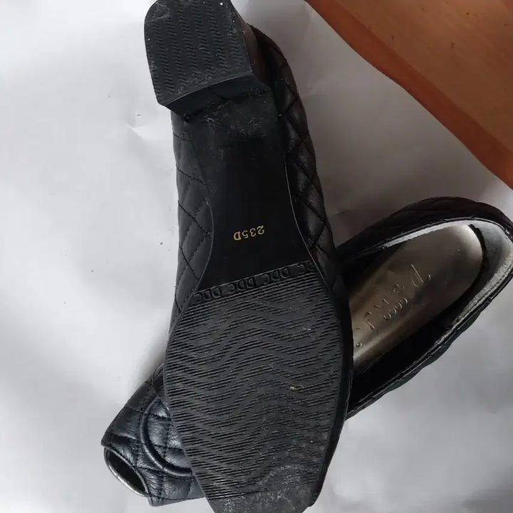 [BUNJANG] COCO Candy Black Heel with Cubic Decoration Shoes / COCO candy 블랙 힐 큐빅 장식