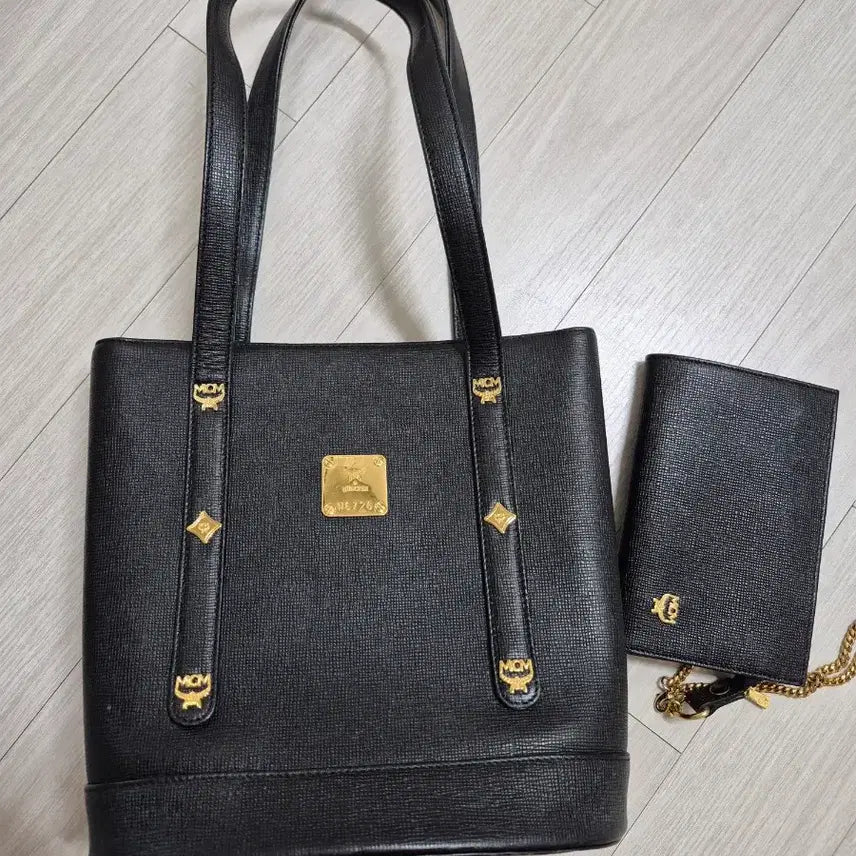[SOLD OUT] mcm 금장로고 토트 숄더백 가방 엠씨엠