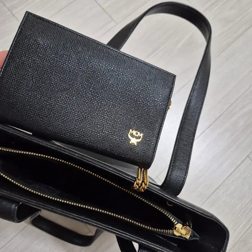 [SOLD OUT] mcm 금장로고 토트 숄더백 가방 엠씨엠