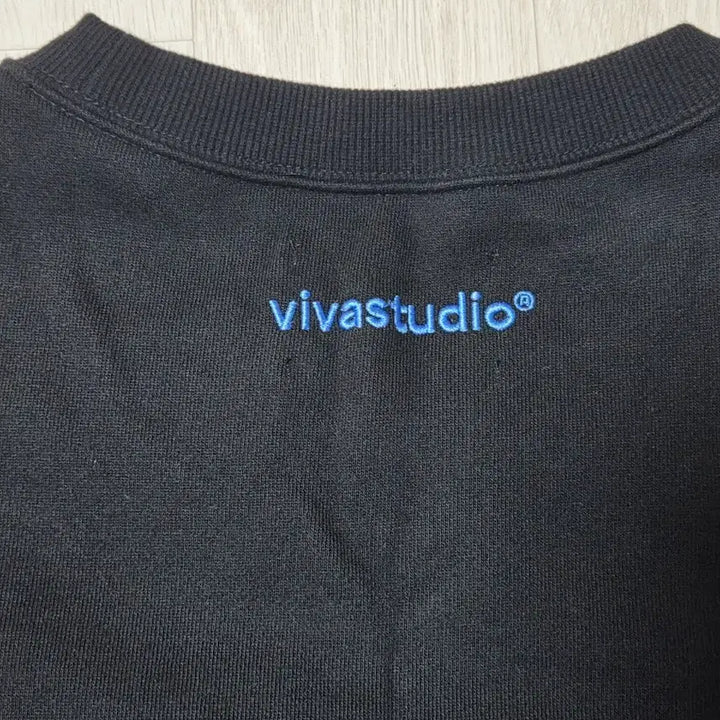 [BUNJANG] VIVASTUDIO Embroidered Sweatshirt / 비바스튜디오 맨투맨