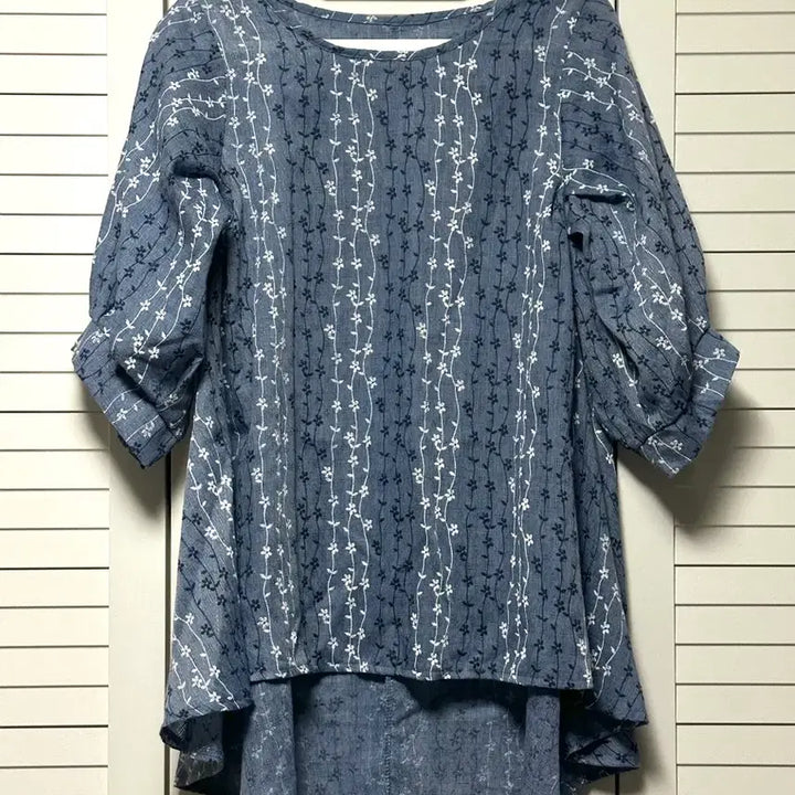 [BUNJANG] New Flower Pattern Embroidered Balloon Sleeve Blouse / 