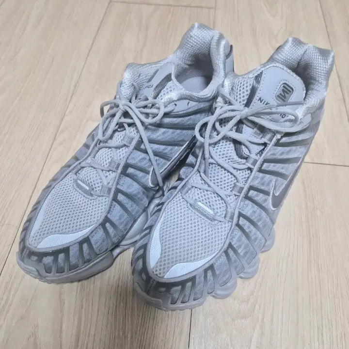 [BUNJANG] Nike Shox TL Iron Grey Sneakers / 나이키 샥스 TL 아이언 그레이  275
