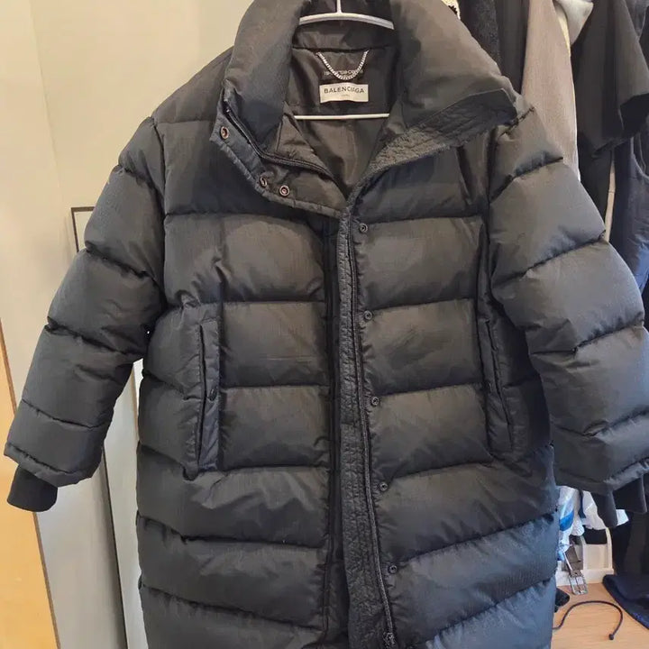 [SOLD OUT] 발렌시아가 C컬 스카프 롱패딩  팽귄핏