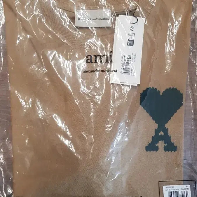 [BUNJANG] Ami Heart Logo Big Logo Short Sleeve T-shirt / 아미 하트 로고 빅로고 반팔 신상