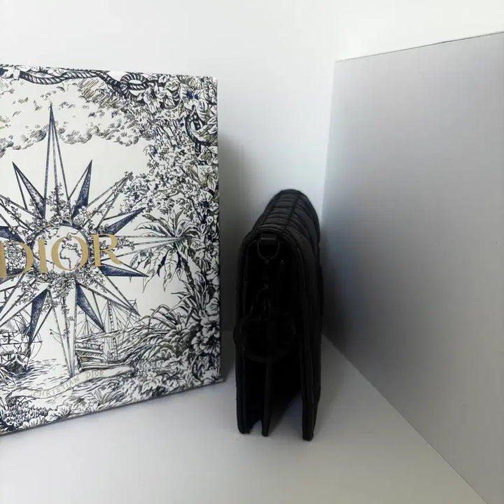 [BUNJANG] Dior Lady Dior Wallet Black Ultra Matte Cannage / 레이디 디올 지갑 블랙 울트라 매트 까나쥬 판매합니다.