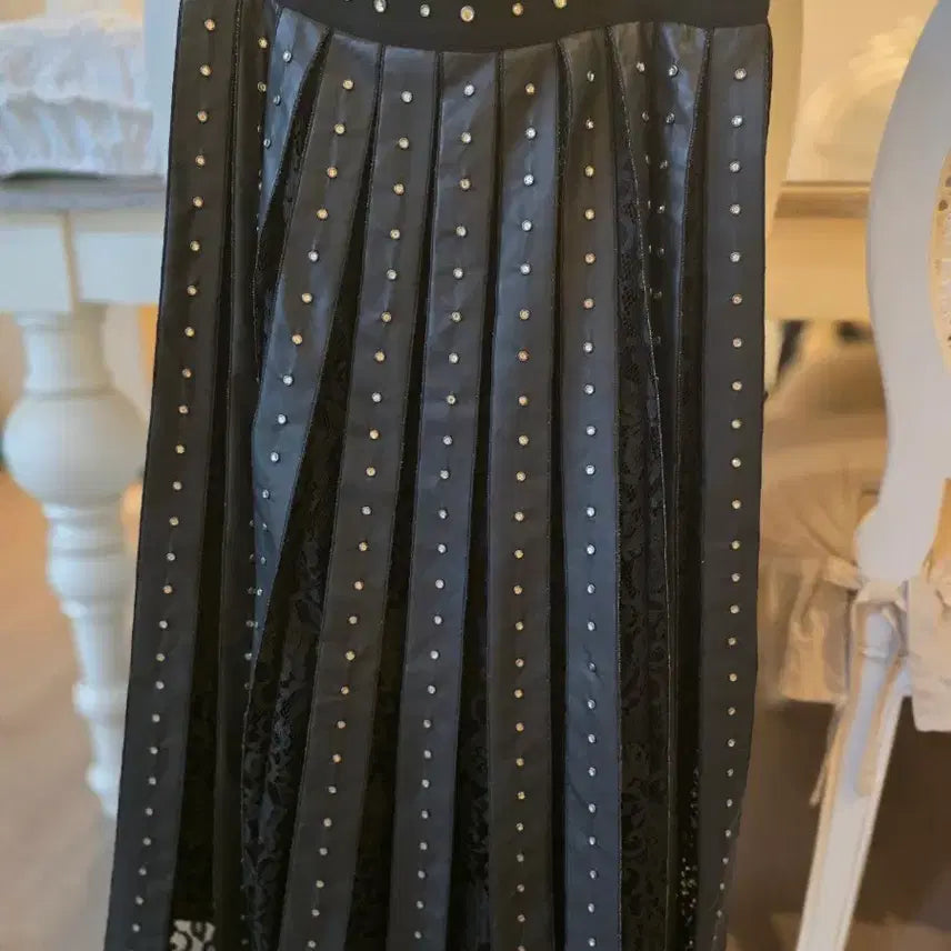 [SOLD OUT] 오브제 플리츠 롱스커트