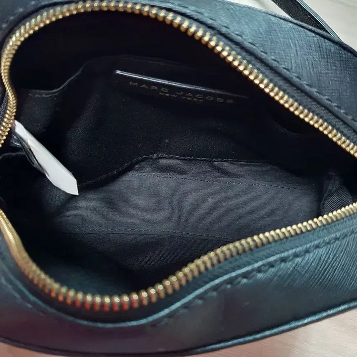 [BUNJANG] Marc Jacobs Leather Crossbody Bag / 마크제이콥스 상태양호 크로스백 중고 가방 은피아노