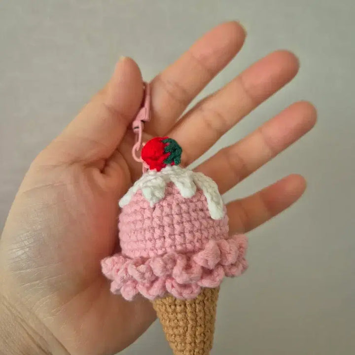 [BUNJANG] Handmade Crochet Ice Cream Keyring / 핸드메이드 뜨개 아이스크림 키링 1개
