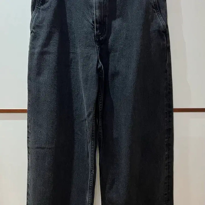 [BUNJANG] COS(코스) 와이드 레그 데님 트라우저 / 26사이즈 (워시드 블랙) / COS(코스) 와이드 레그 데님 트라우저 / 26사이즈 (워시드 블랙)