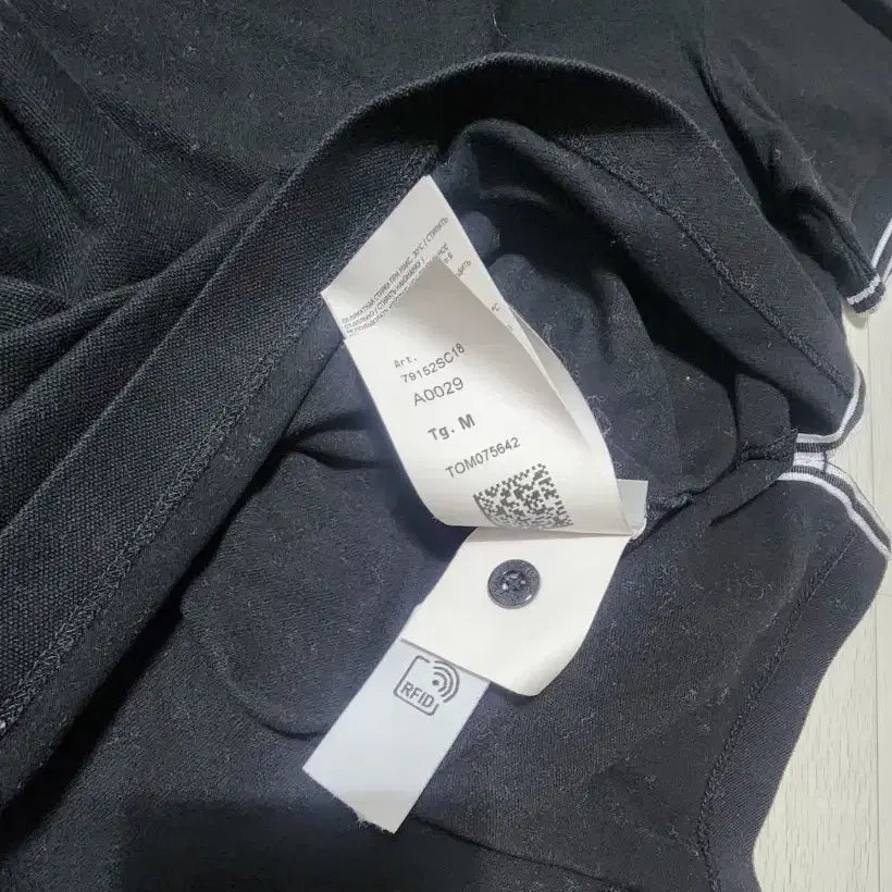 [BUNJANG] Stone Island Black Polo Shirt Size 95 / 스톤아일랜드 블랙 카라티 95사이즈