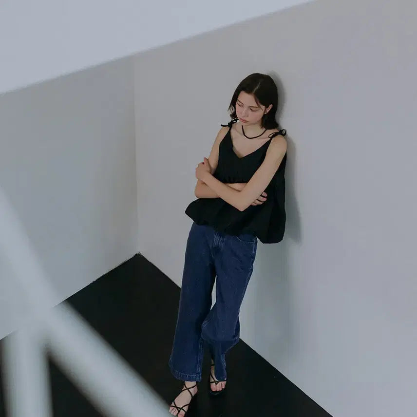 [BUNJANG] Adrs Jacquard Volume Sleeveless Top / 아더즈 Jacquard volume sleeveless
