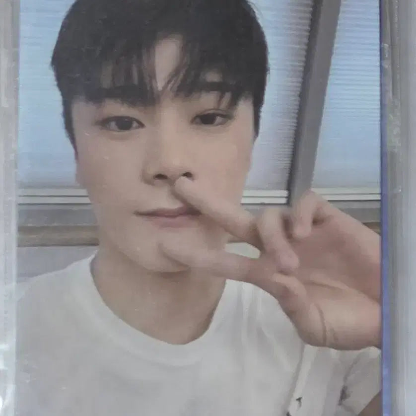 [SOLD OUT] 아스트로 문빈 Switch On 미공포 2장