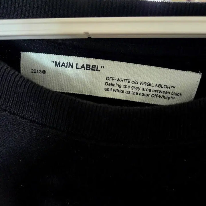 [BUNJANG] Off-White Box Tape Arrow Black Sweatshirt / [정품] 오프화이트 블랙 박스테이프 애로우 맨투맨