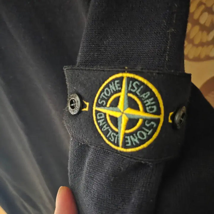 [BUNJANG] Stone Island Knit Sweater / 급쳐분 (정품) 새상품 과 동일한 스톤아일랜드 블랙 니트 S