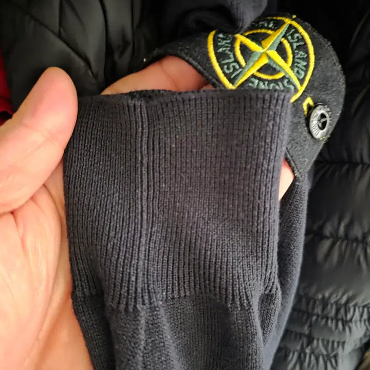 [BUNJANG] Stone Island Knit Sweater / 급쳐분 (정품) 새상품 과 동일한 스톤아일랜드 블랙 니트 S