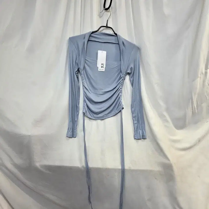 [BUNJANG] Light Blue Shirring Wrap Style Long Sleeve T-Shirt (Size S) / 연블루 엿닝셔링 랩 스타일 긴팔 티셔츠S