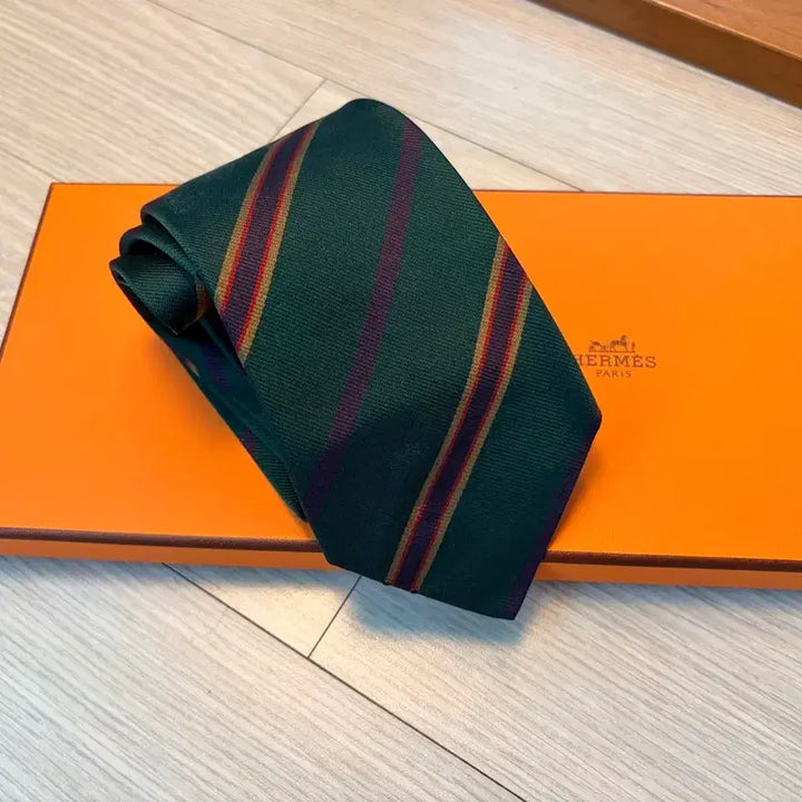 [BUNJANG] Yves Saint Laurent 8cm Silk Preppy Style Necktie / 정품 입생로랑(생로랑) 프레피룩 스타일 넥타이 8센티 상태굳
