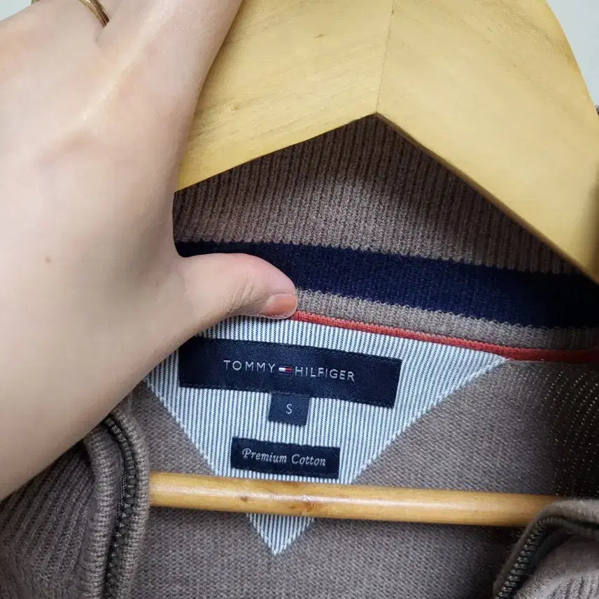 [SOLD OUT] 타미힐피거 브라운 니트 집업