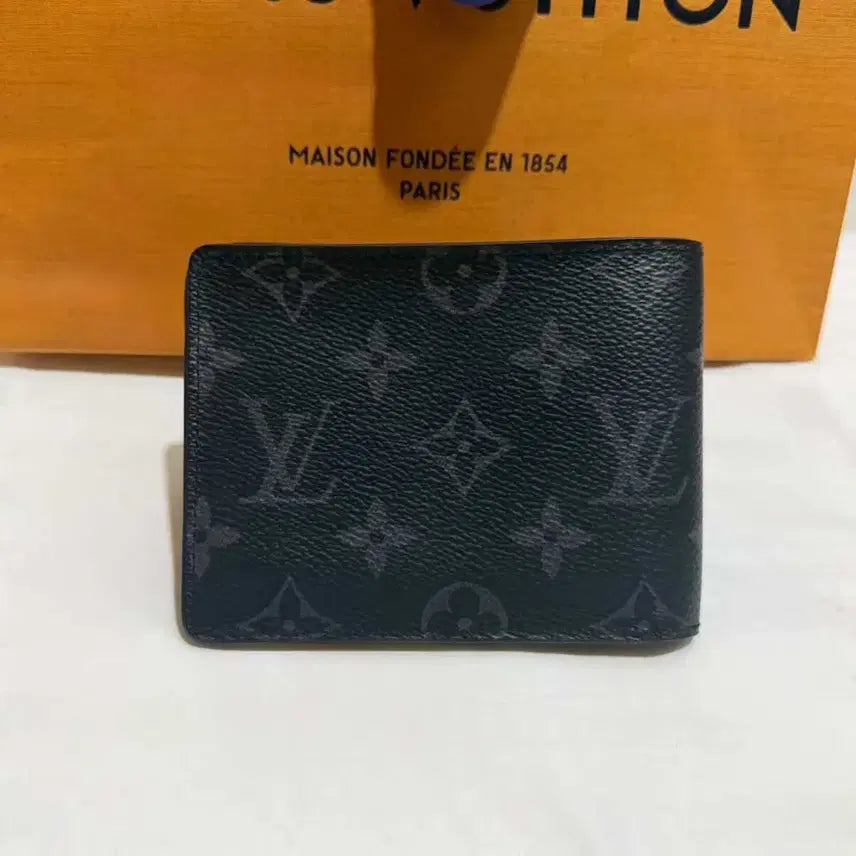 [BUNJANG] Louis Vuitton Monogram Eclipse Bi-fold Wallet / [새상품급/정품/급처] 루이비통 모노그램 반지갑 블랙