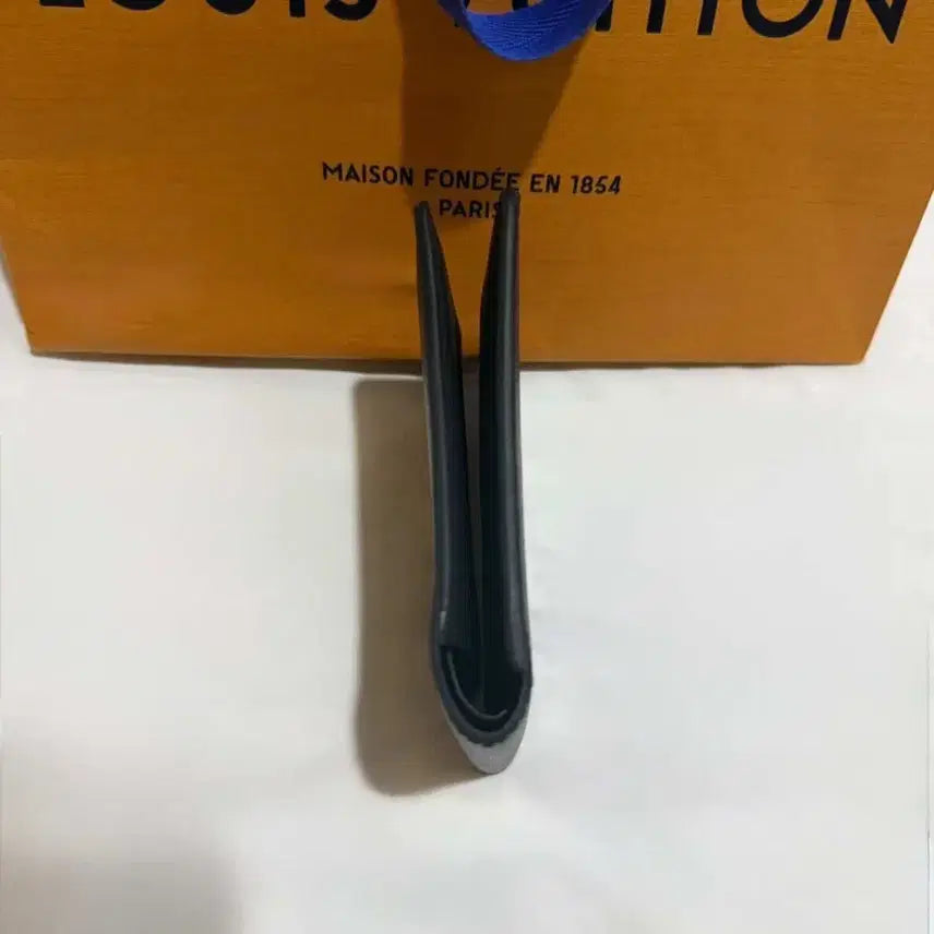 [BUNJANG] Louis Vuitton Monogram Eclipse Bi-fold Wallet / [새상품급/정품/급처] 루이비통 모노그램 반지갑 블랙