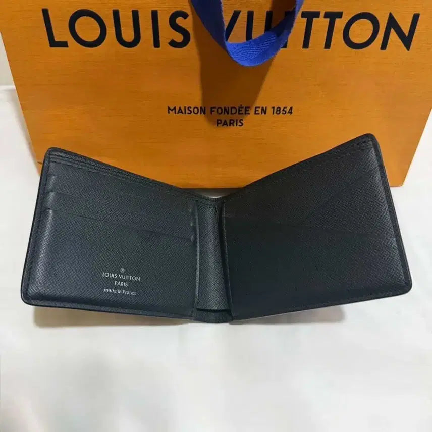 [BUNJANG] Louis Vuitton Monogram Eclipse Bi-fold Wallet / [새상품급/정품/급처] 루이비통 모노그램 반지갑 블랙