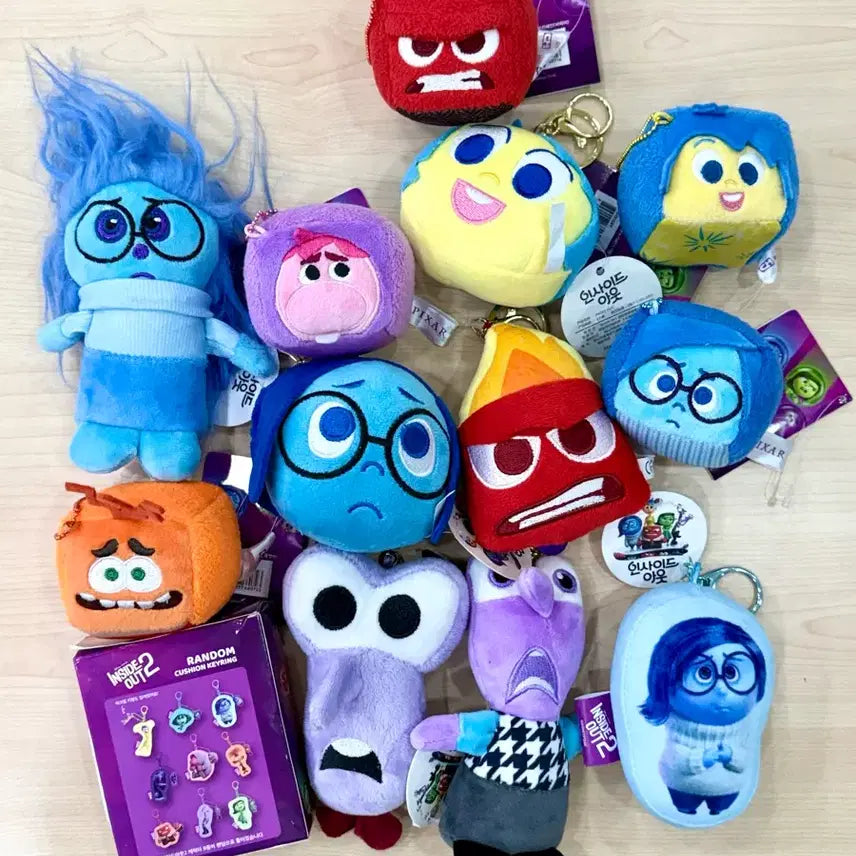 [BUNJANG] Inside Out 2 Cube Character Keyring / 인사이드 아웃 2 큐브 인형뽑기 키링 인형열쇠가방고리(개당)
