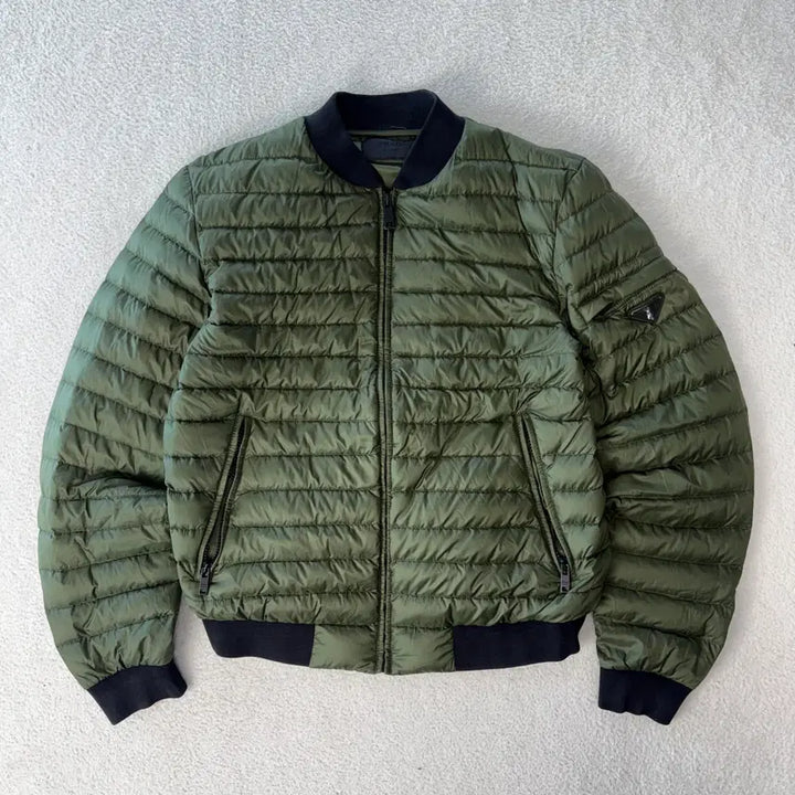 [BUNJANG] Prada Lightweight Down Bomber Jacket / 프라다 경량 패딩 자켓