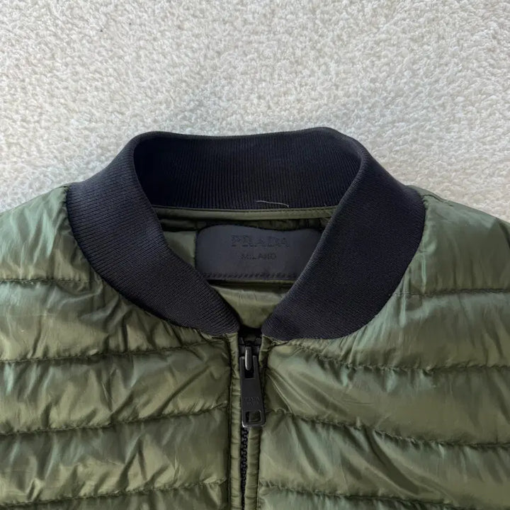 [BUNJANG] Prada Lightweight Down Bomber Jacket / 프라다 경량 패딩 자켓