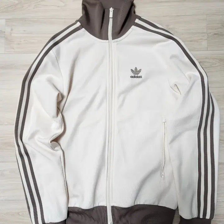 [BUNJANG] Adidas Adicolor Classic Beckenbauer Track Top Wonder White Brown XS Jersey / 아디다스 아디컬러 클래식 베켄바우어 트랙탑 원더 화이트 브라운xs 져지