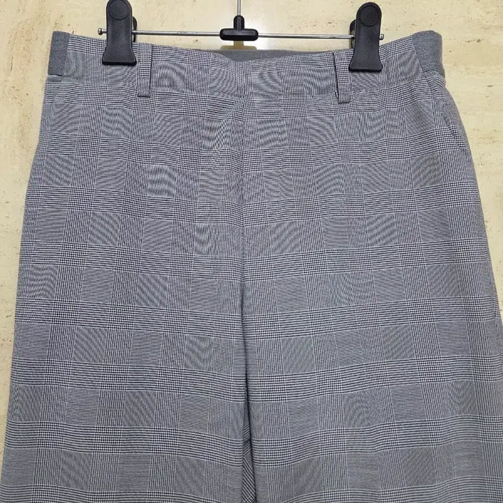 [BUNJANG] Uniqlo Summer Check Slacks M / [새상품급] 유니클로 여름 체크 슬랙스 M