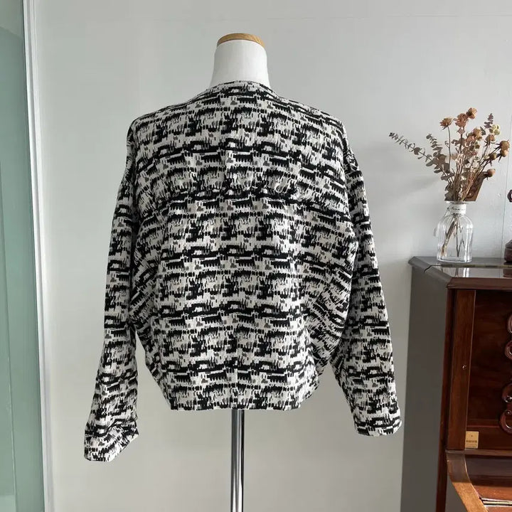 [BUNJANG] Time Black White Pattern Zip-Up Jacket / [Time] 블랙 화이트 패턴 집업 자켓