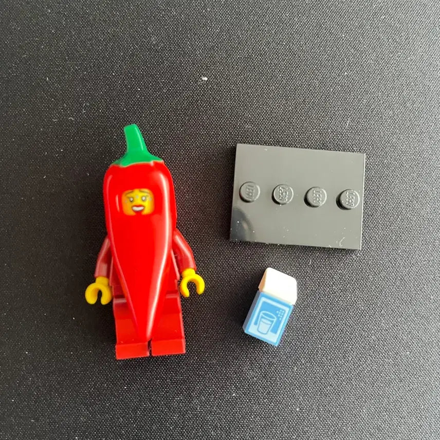 [BUNJANG] LEGO Minifigure Chili Pepper Costume / 레고 미피 고추 알바
