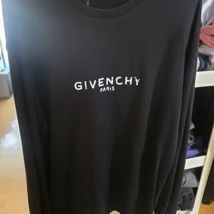 [BUNJANG] Givenchy Vintage Logo Men&