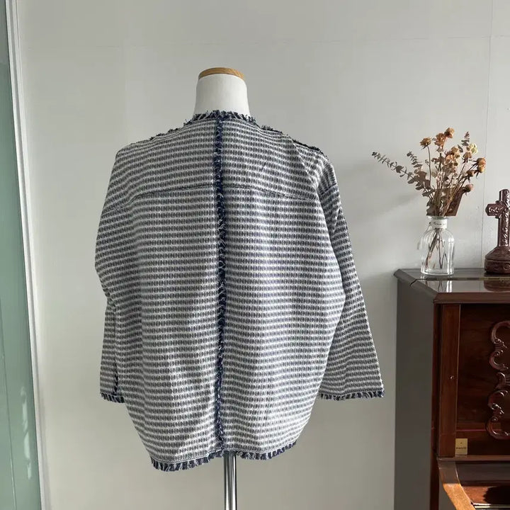[BUNJANG] TIME White Blue Tweed Short Jacket Cardigan / [Time] 화이트 블루 트위드 자켓 숏 가디건