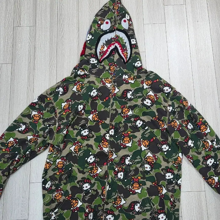 [BUNJANG] BAPE x Hello Kitty Hoodie Zip-Up (L) / 베이프 키티 후드집업