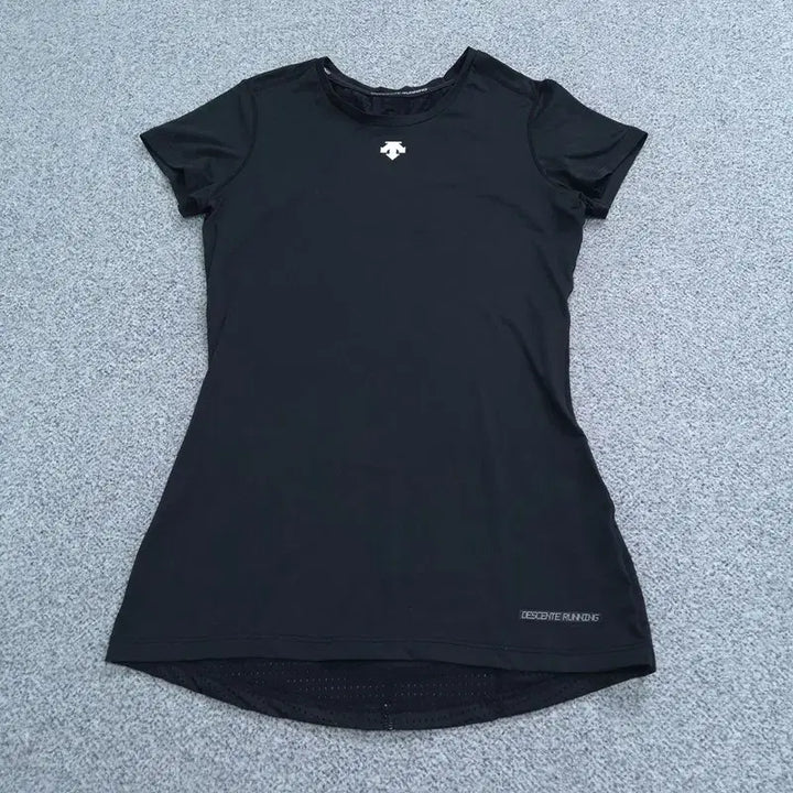 [BUNJANG] Descente Short Sleeve T-Shirt / S 데상트 반팔 티 | C