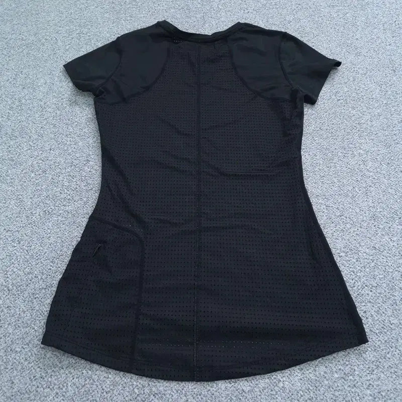 [BUNJANG] Descente Short Sleeve T-Shirt / S 데상트 반팔 티 | C