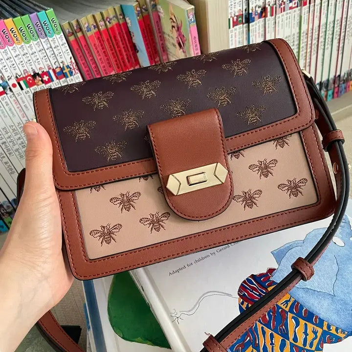 [SOLD OUT] Vanessa Hogan 꿀벌 패턴 숄더백