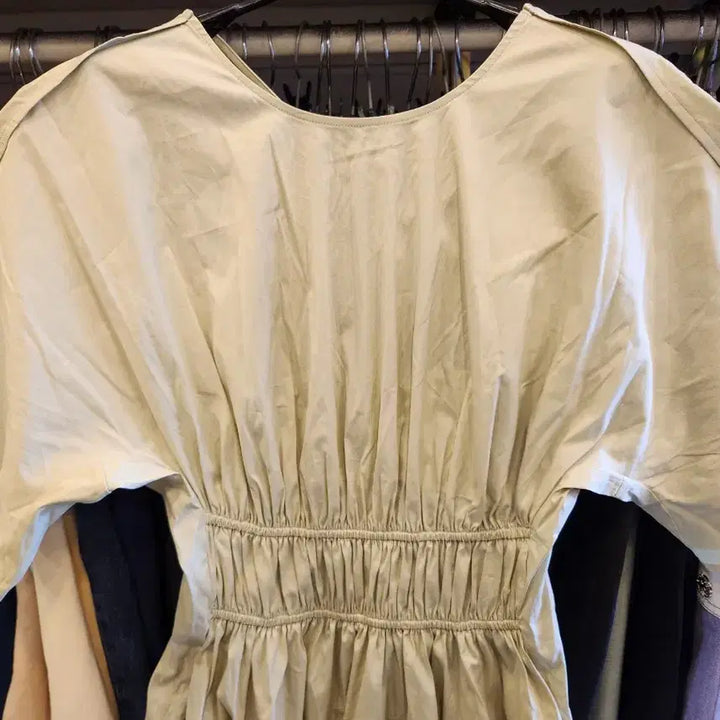 [BUNJANG] COS Gathered Open-Back Midi Dress Pistachio / COS 개더드 오픈백 미디 드레스 새제품