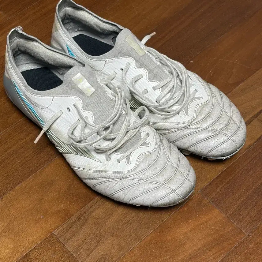 [SOLD OUT] 미즈노 축구화 280