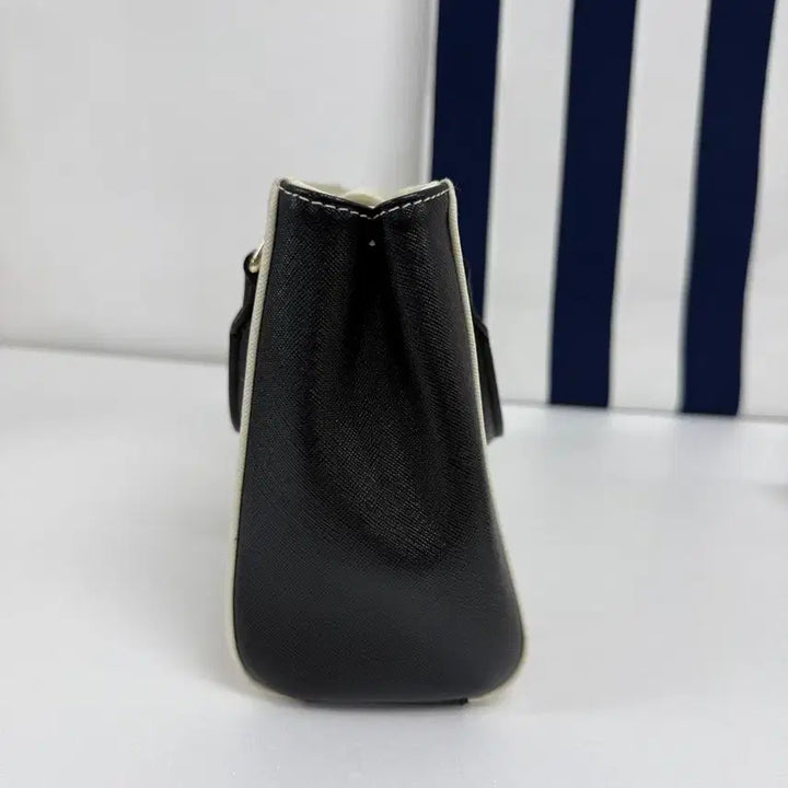 [BUNJANG] Metrocity Two-Tone Tote Bag / Crossbody Bag / 메트로시티 토트백 크로스백 여성가방 투톤 JS43