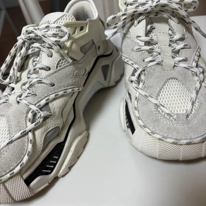 [BUNJANG] Calvin Klein 205W39NYC Strike Sneakers / 캘빈클라인 205W39NYC 스트라이크