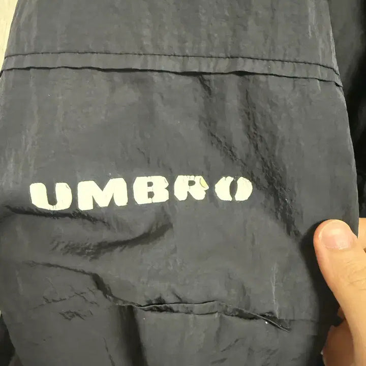 [BUNJANG] Umbro Windbreaker Jacket / 엄브로 바람막이