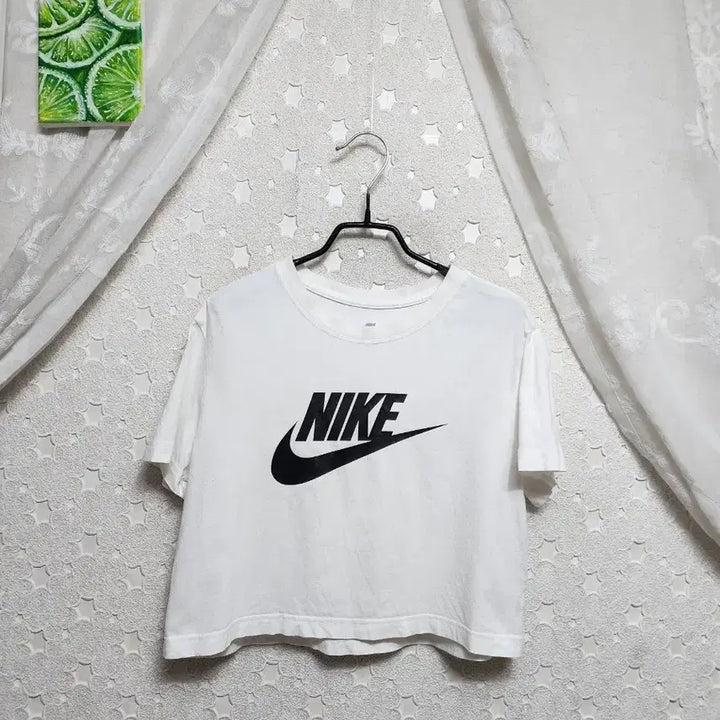 [SOLD OUT] 나이키 크롭티 여성s