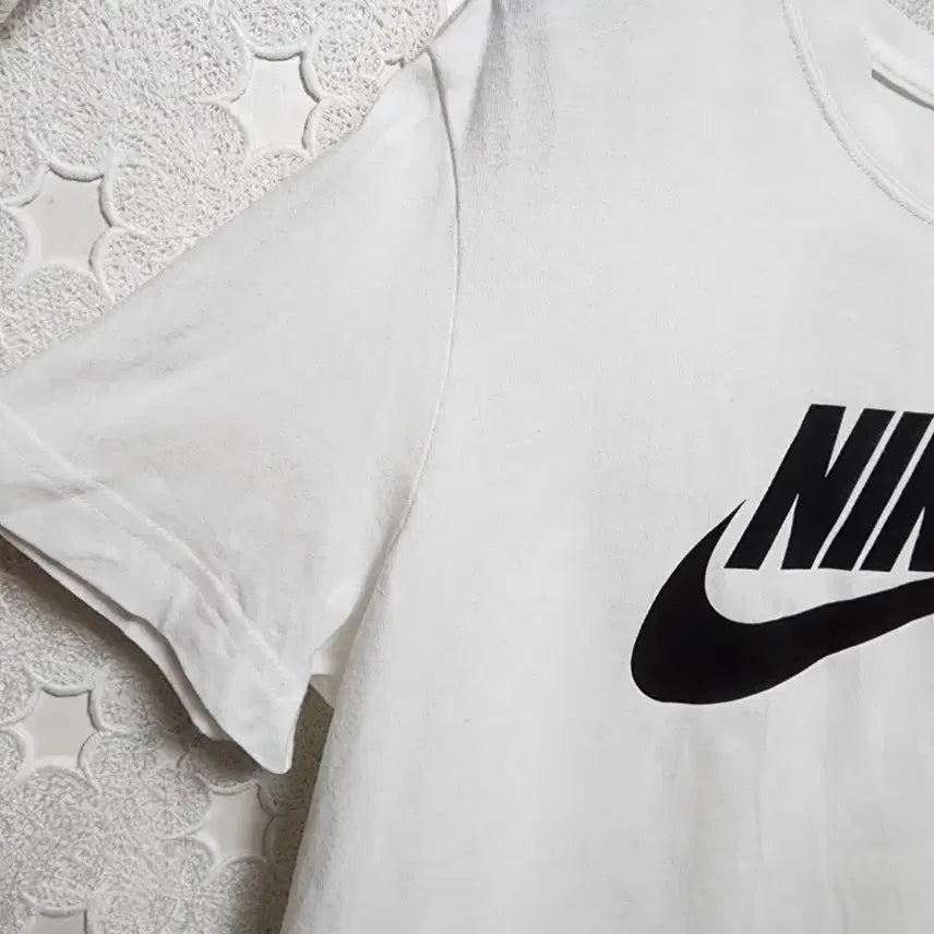 [SOLD OUT] 나이키 크롭티 여성s