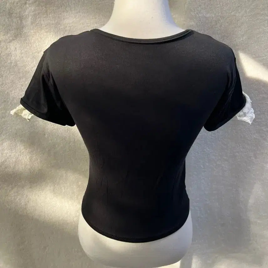 [SOLD OUT] 블랙 레이스 리본 블라우스