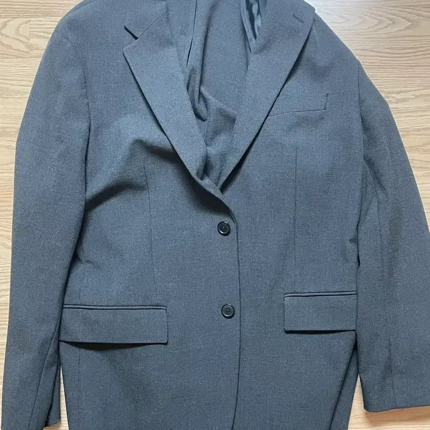 [BUNJANG] Uniqlo Tailored Blazer / 유니클로 그레이 테일러드 자켓