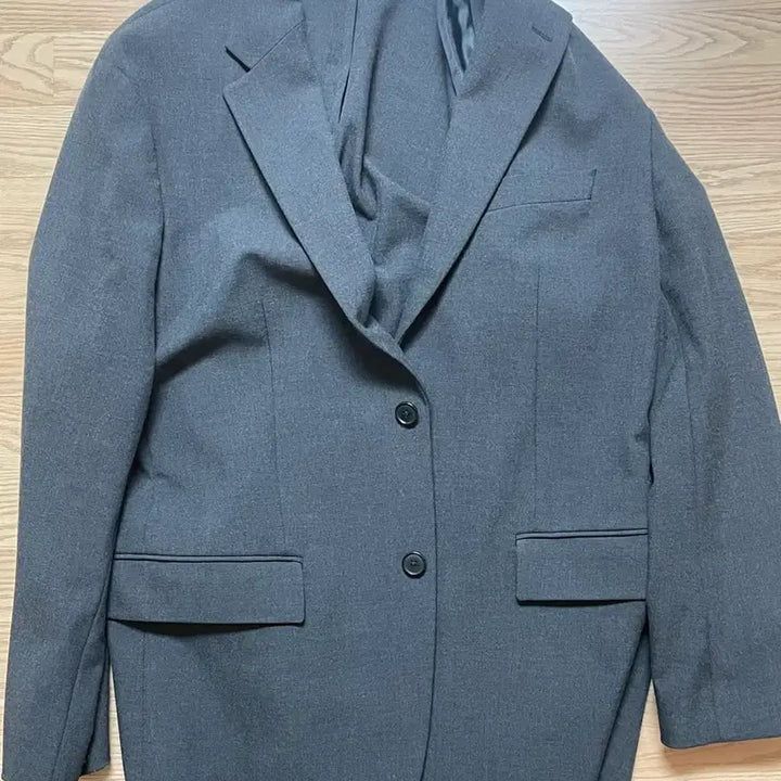 [BUNJANG] Uniqlo Tailored Blazer / 유니클로 그레이 테일러드 자켓