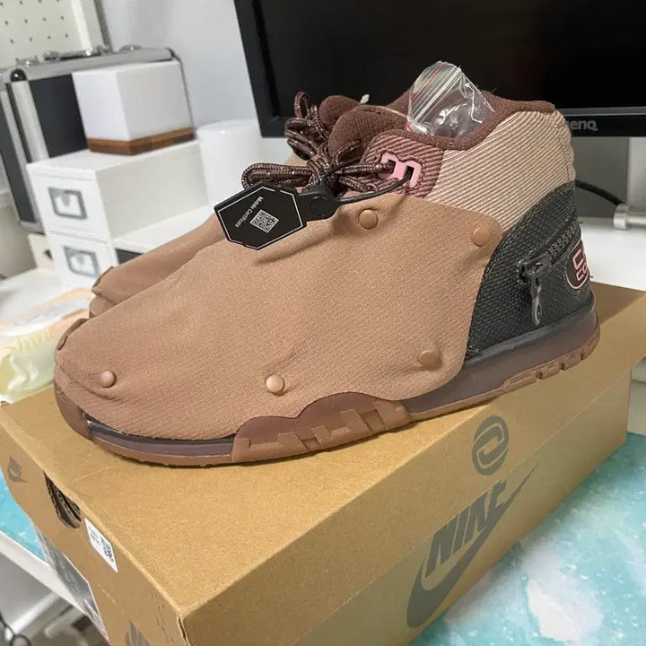 [BUNJANG] Travis Scott Air Trainer 255mm / 트래비스스캇 에어트레이너 255